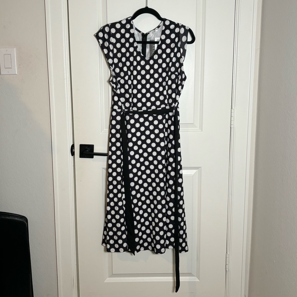 2963 - NWTs Elesol Womens Black/White Large Polka-Dot Midi Dress (XL)